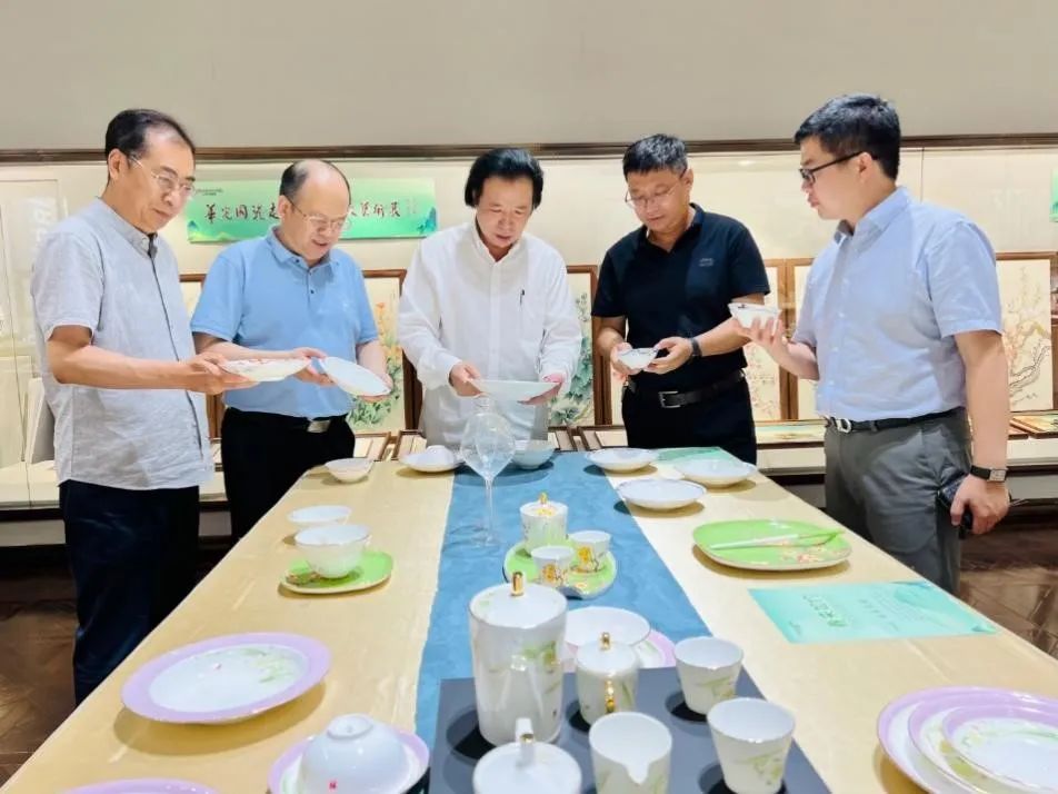 《山东陶瓷》走进华光国瓷